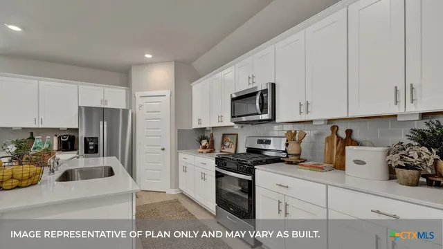 $437,990 | 484 Kolbo Crossing Drive, Lockhart, TX 78644