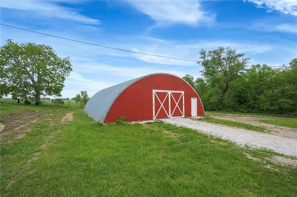 $339,900 | 1129 Northwest Us 50 Highway, Centerview, MO 64019