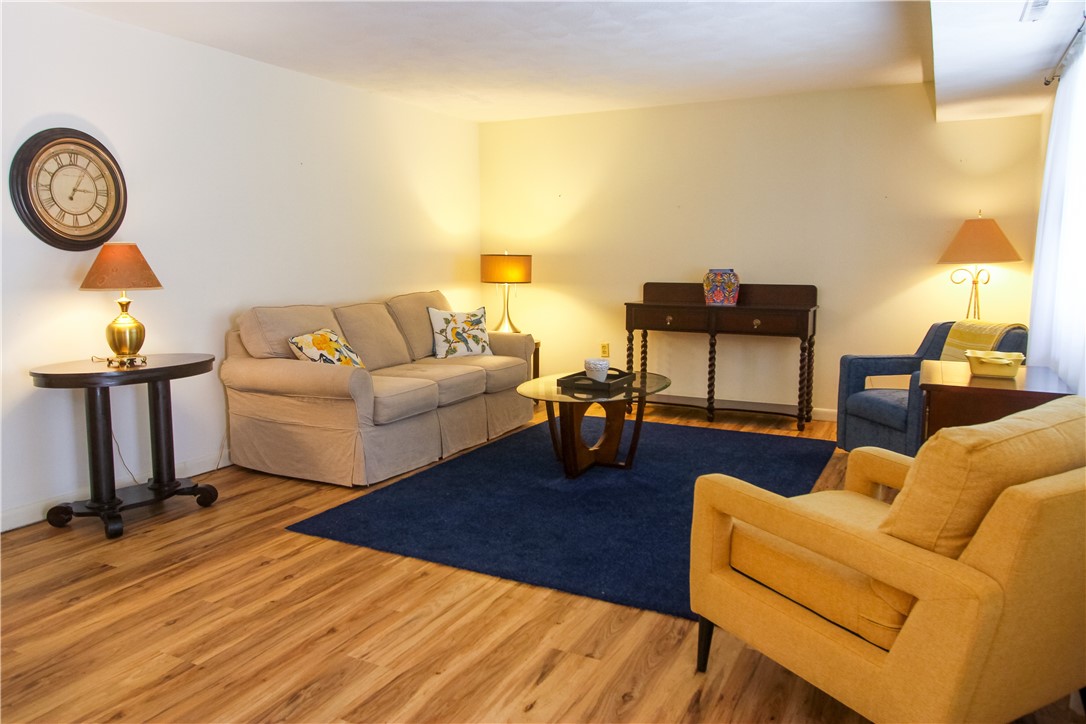 Welcome home to 196 Old River Road #137, part of the Kirkbrae Glen community; an oversized one bedroom ground floor unit. It's "move in" ready but will benefit from your upgrades.