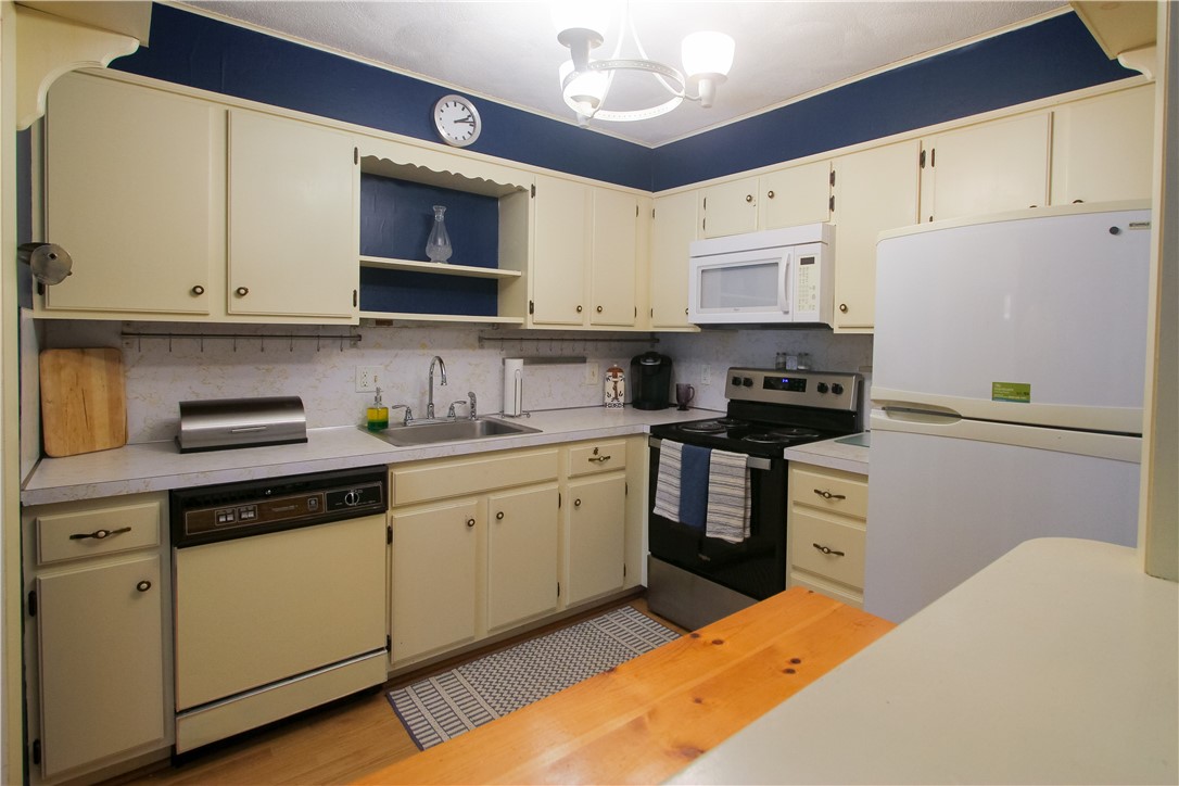 196 Old River Road, Unit 137 Lincoln, RI 02865 - Photo 13 of 21