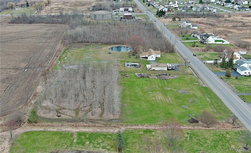 3719 Mapleton Road Wheatfield, NY 14132 - Photo 10 of 25