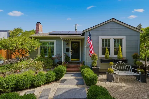 $749,000 | 2130 2nd Street, Napa, CA 94559