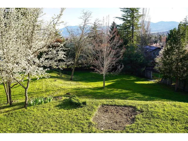 $579,000 | 3676 Princeton Way, Medford, OR 97504