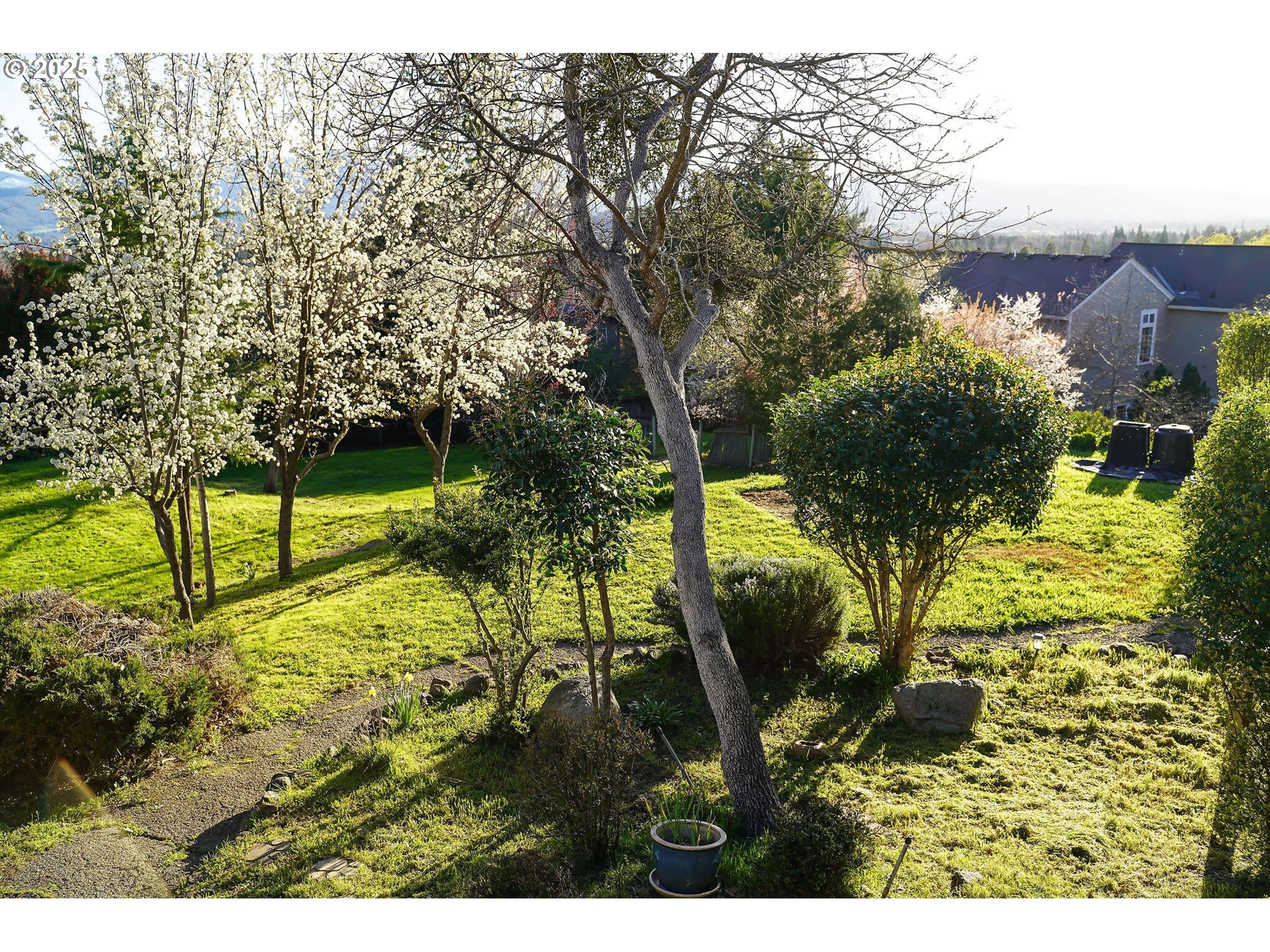 3676 Princeton Way Medford, OR 97504 - Photo 25 of 48