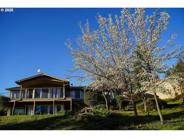 $579,000 | 3676 Princeton Way, Medford, OR 97504