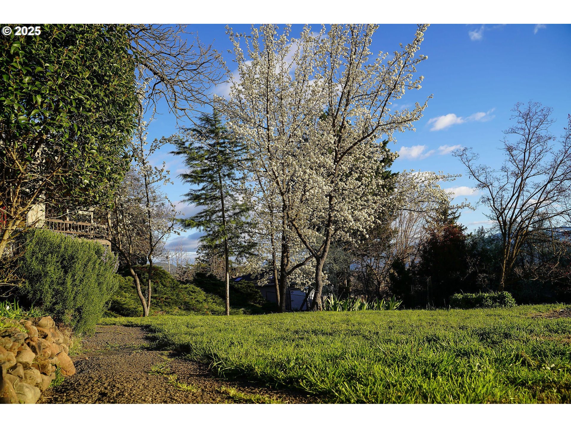 3676 Princeton Way Medford, OR 97504 - Photo 34 of 48