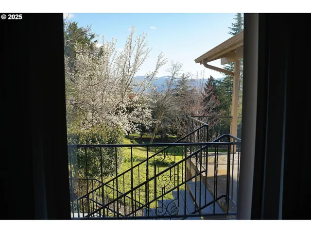 $579,000 | 3676 Princeton Way, Medford, OR 97504