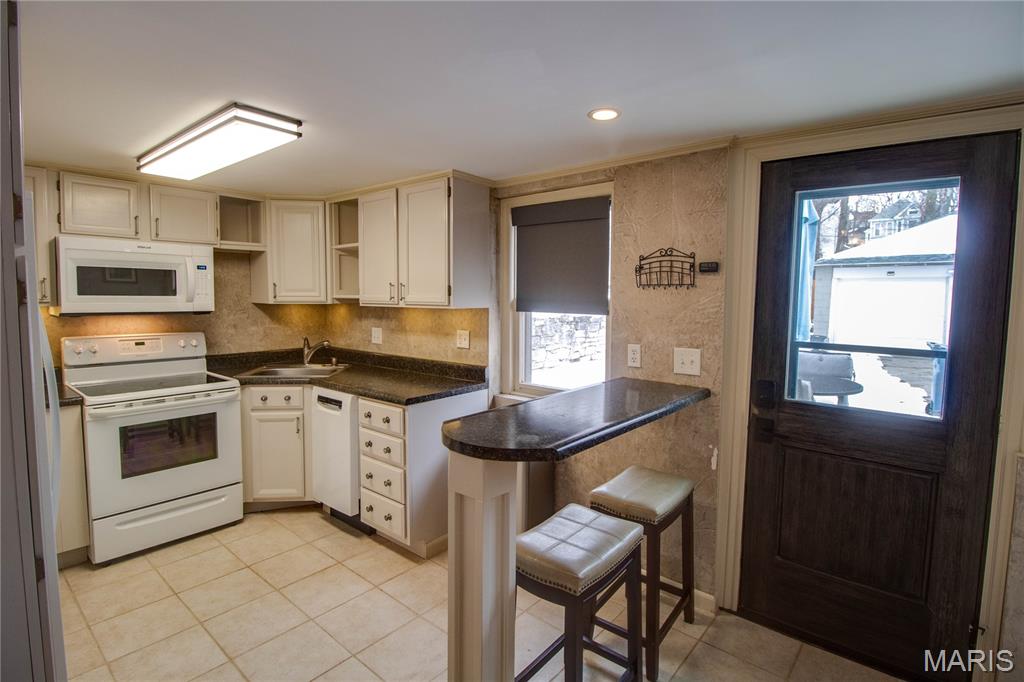 612 East 4th Street Alton, IL 62002 - Photo 13 of 35