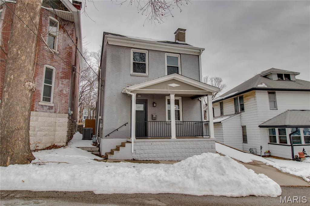 612 East 4th Street Alton, IL 62002 - Photo 2 of 35