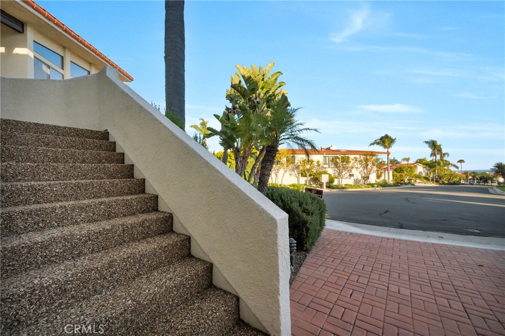 32701 Via Palacio Rancho Palos Verdes, CA 90275 - Photo 4 of 70