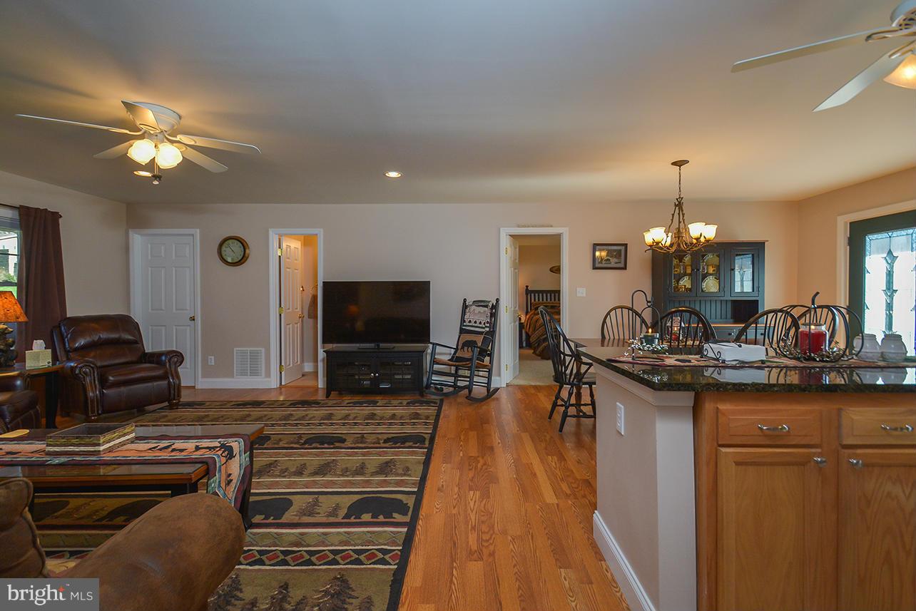 344 Pysell Road McHenry, MD 21541 - Photo 6 of 29 Living Room