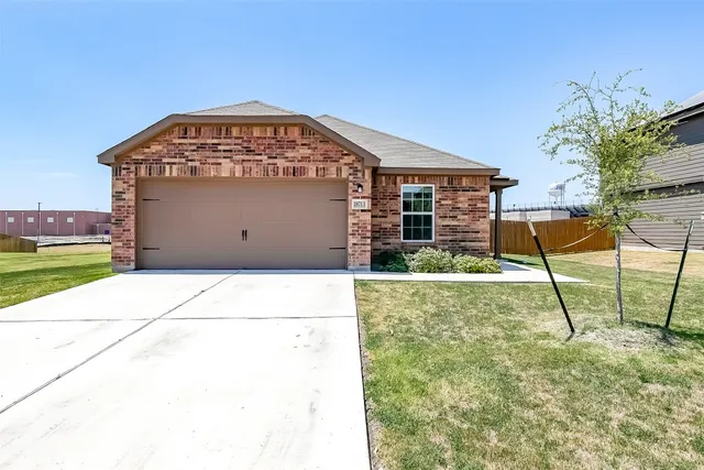 $1,750 | 18713 Quiet Range Drive, Elgin, TX 78621