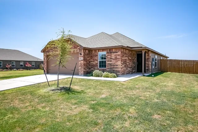 $1,750 | 18713 Quiet Range Drive, Elgin, TX 78621