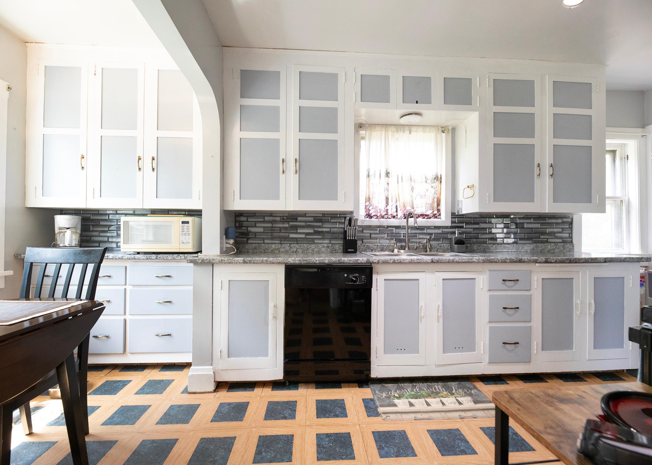 8 2nd Street Proctor, MN 55810 - Photo 4 of 21 Gallery Image 4