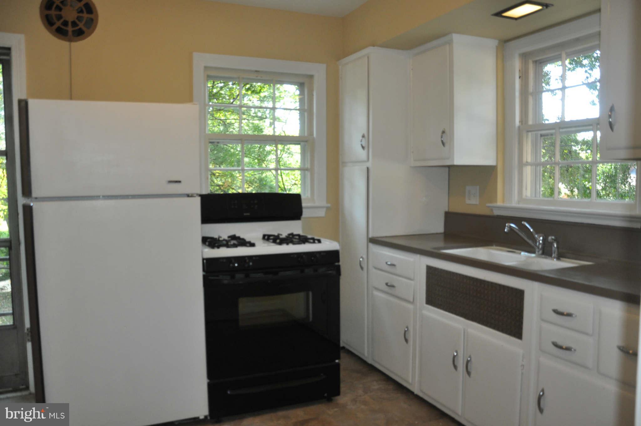 8919 1st Avenue Silver Spring, MD 20910 - Photo 12 of 19 Kitchen