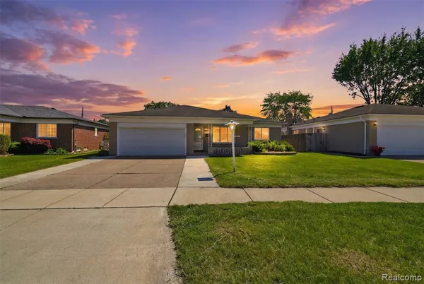 $335,000 | 3418 Winterfield Drive, Warren, MI 48092