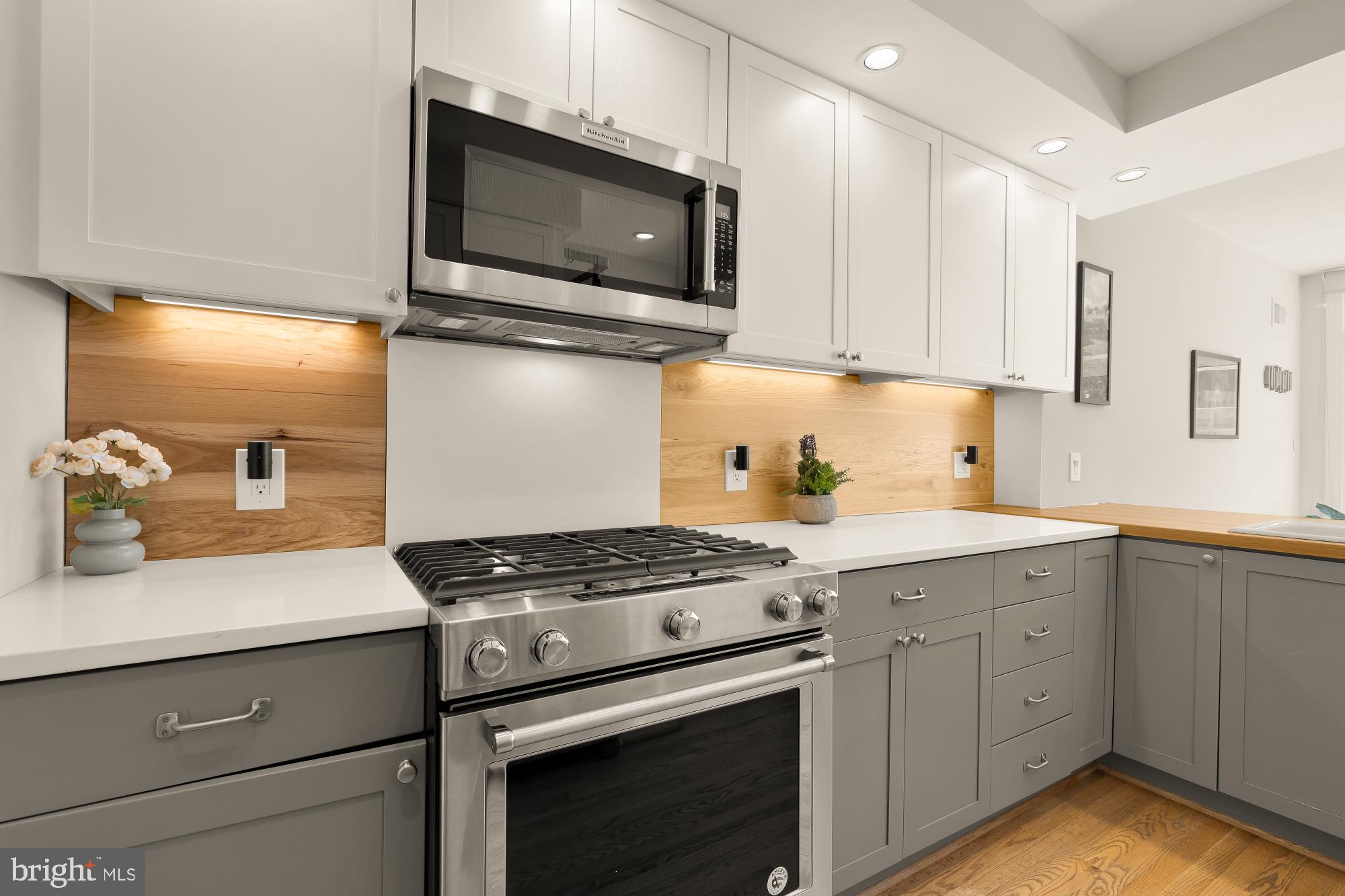 1736 V Street Northwest Washington, DC 20009 - Photo 9 of 40
