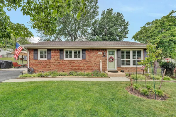 $300,000 | 3063 Pebble Drive, Roanoke, VA 24014