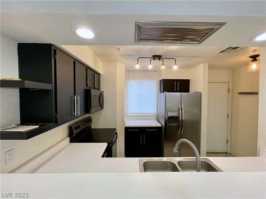 2064 Mesquite Lane, Unit 303 Laughlin, NV 89029 - Photo 7 of 25