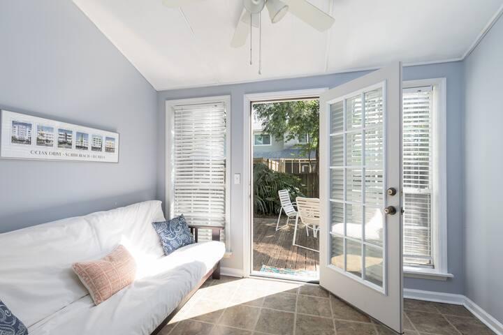 709 Vision Road Mount Pleasant, SC 29464 - Photo 14 of 25 Sunroom