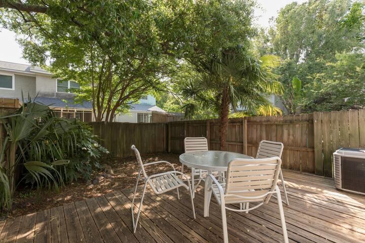 709 Vision Road Mount Pleasant, SC 29464 - Photo 3 of 25 Patio