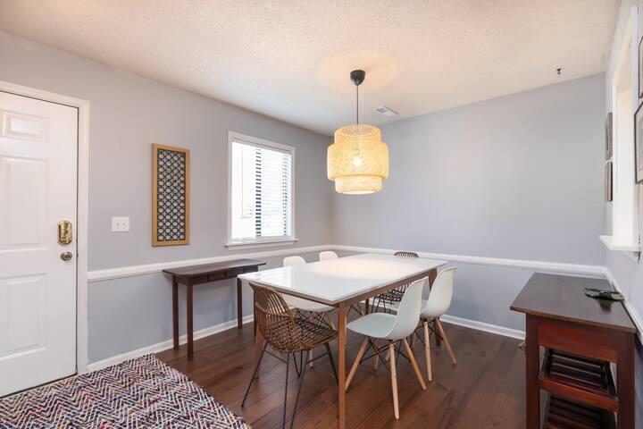 709 Vision Road Mount Pleasant, SC 29464 - Photo 8 of 25 Dining Area