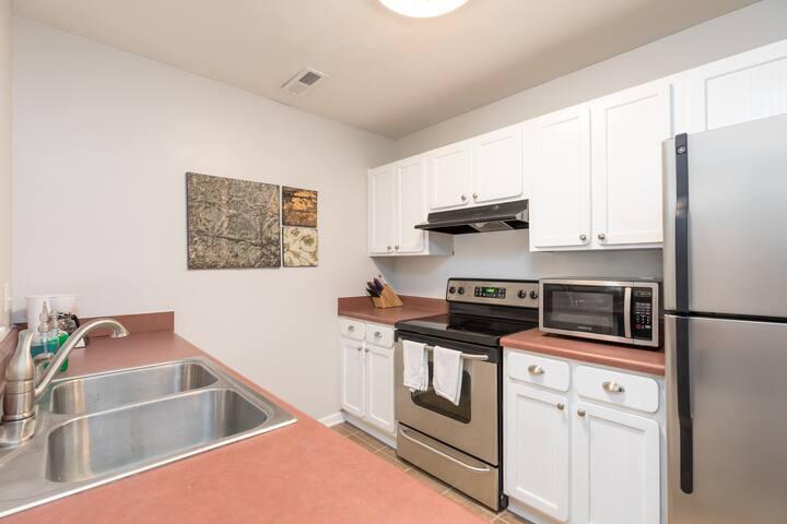 709 Vision Road Mount Pleasant, SC 29464 - Photo 10 of 25 Kitchen 2