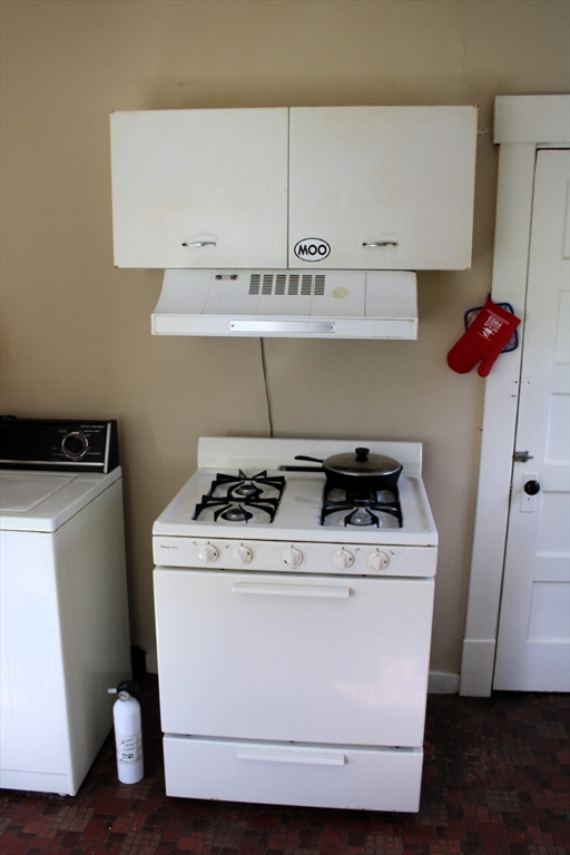 11 West High Street Erving, MA 01344 - Photo 11 of 16 Gallery Image 11