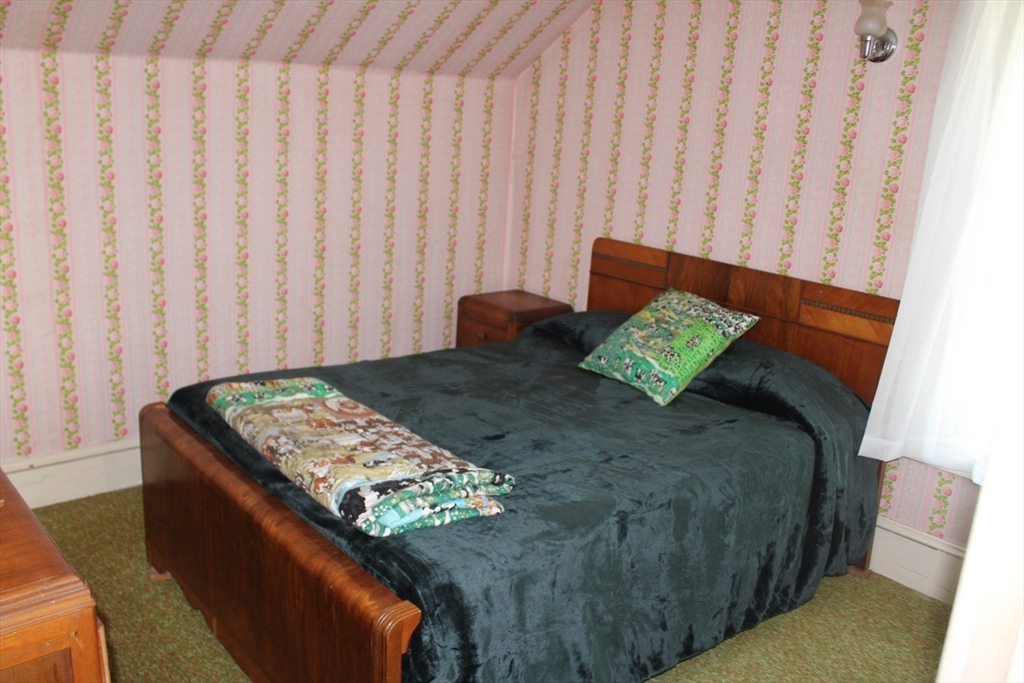 11 West High Street Erving, MA 01344 - Photo 12 of 16 Gallery Image 12