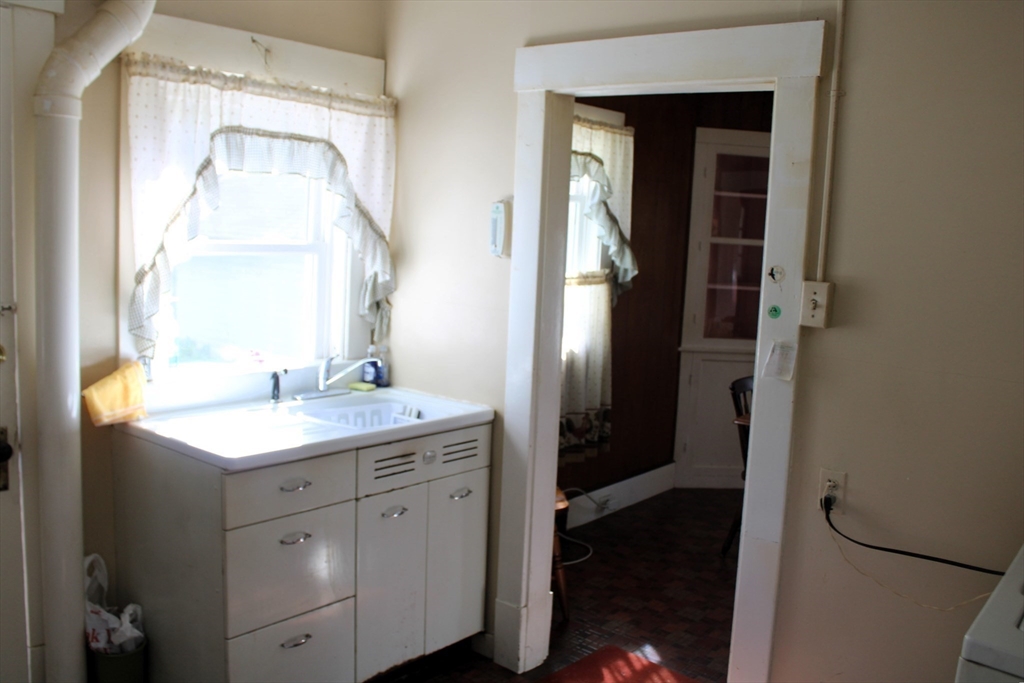 11 West High Street Erving, MA 01344 - Photo 10 of 16 Gallery Image 10