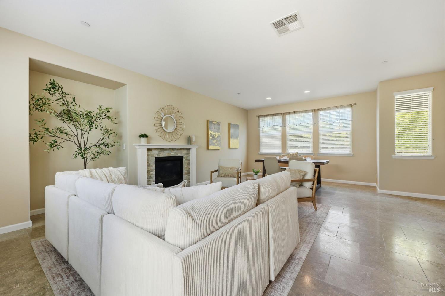 2318 Avignon Circle Santa Rosa, CA 95403 - Photo 5 of 45