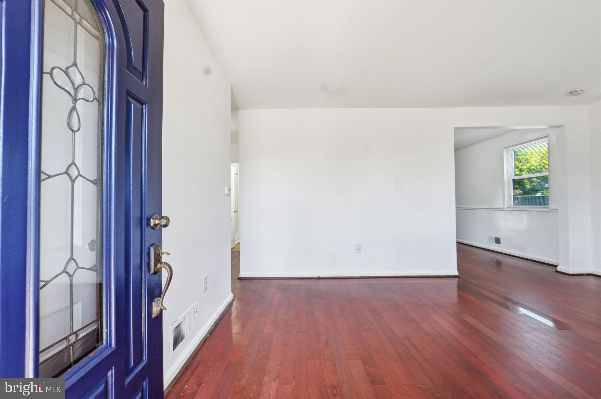 4003 Randolph Road Silver Spring, MD 20902 - Photo 5 of 30 Inviting entryway with rich hardwood.