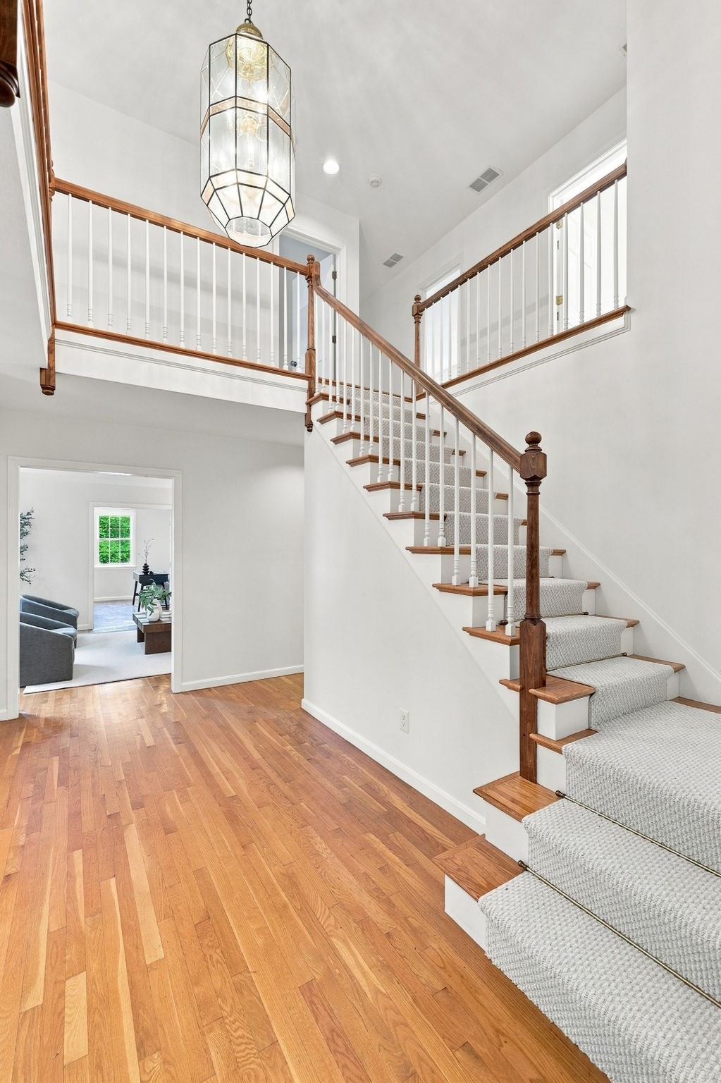 10 Hawk Ridge Road Andover, MA 01810 - Photo 4 of 27 Gallery Image 4