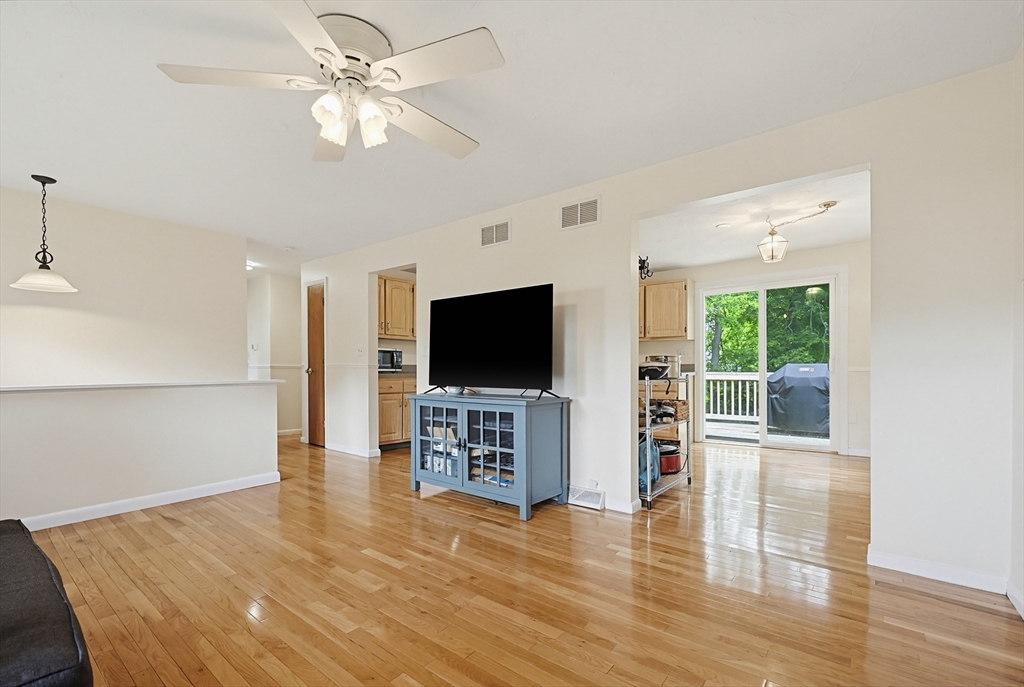 9 Paula Road Milford, MA 01757 - Photo 4 of 29