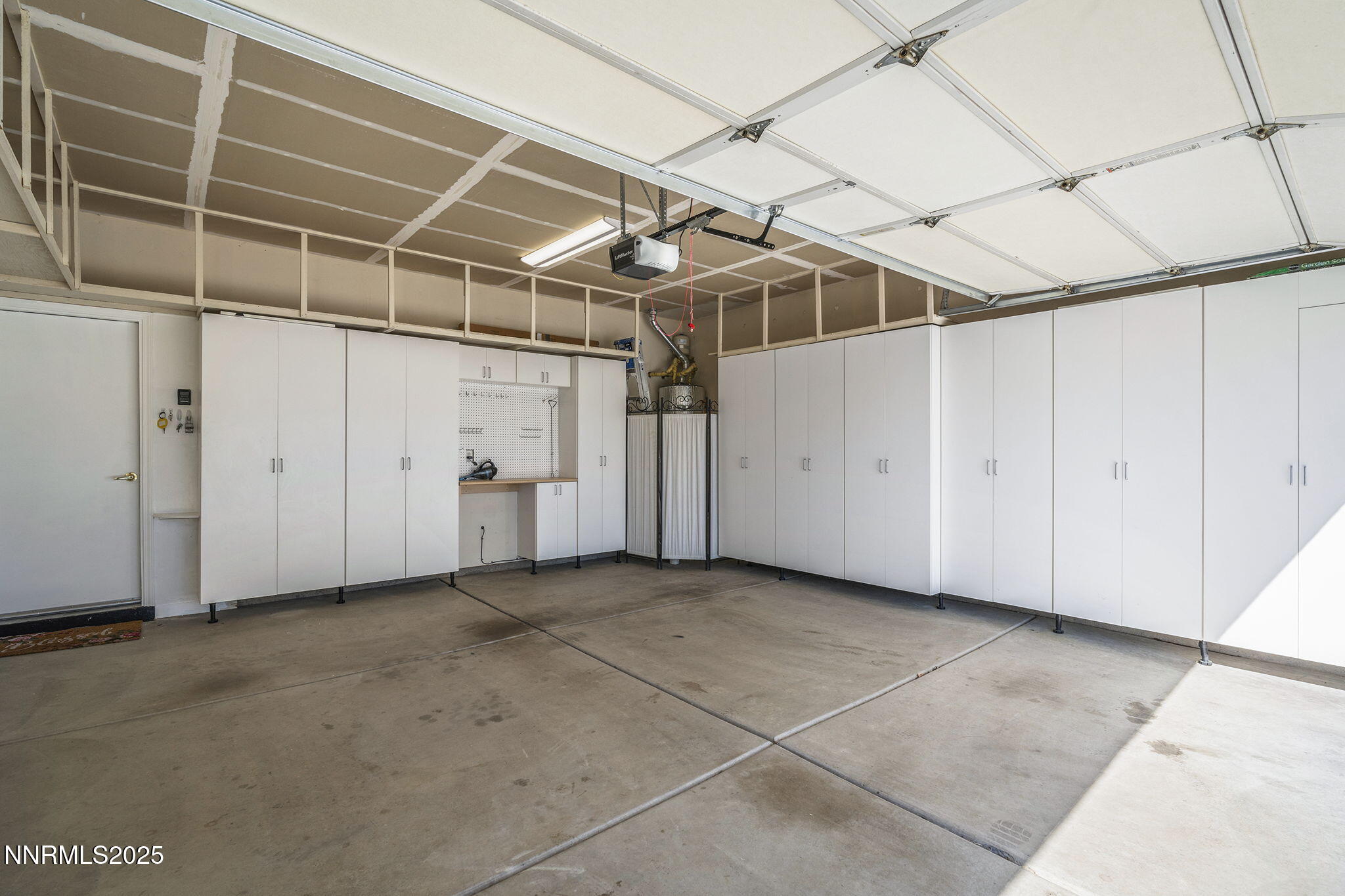 10145 Donner Peak Drive Reno, NV 89521 - Photo 21 of 32