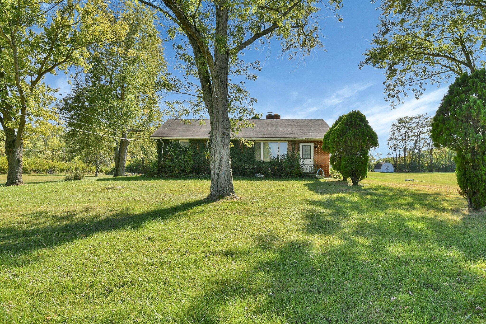 6635 Johnson Road Galloway, OH 43119 - Photo 3 of 23 1-web-or-mls-6635-johnson-rd