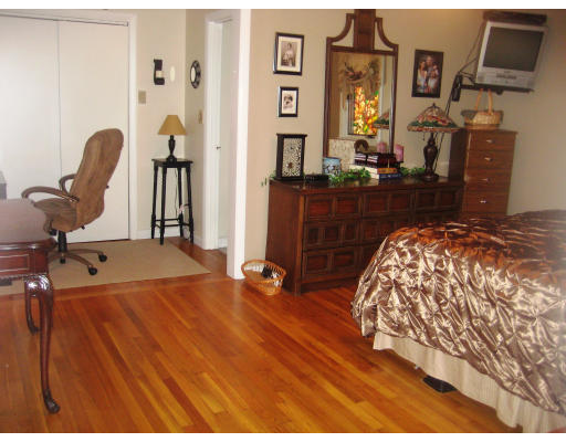 11 Deerfield Road Sharon, MA 02067 - Photo 6 of 10