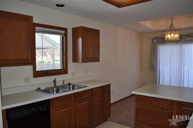 8007 Cooper Point Run Fort Wayne, IN 46835 - Photo 5 of 15 Gallery Image 5