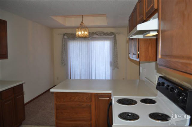 8007 Cooper Point Run Fort Wayne, IN 46835 - Photo 6 of 15 Gallery Image 6