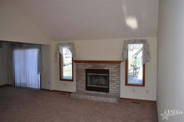8007 Cooper Point Run Fort Wayne, IN 46835 - Photo 8 of 15 Gallery Image 8