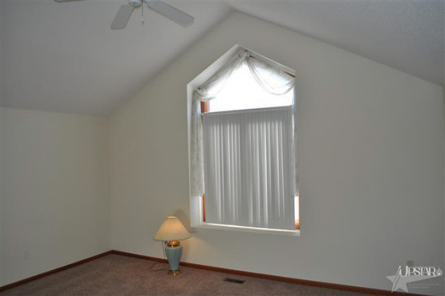 8007 Cooper Point Run Fort Wayne, IN 46835 - Photo 10 of 15 Gallery Image 10