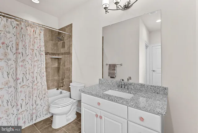 $1,849,000 | 40986 Foxtail Fields Drive, Aldie, VA 20105