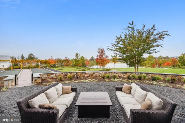$1,849,000 | 40986 Foxtail Fields Drive, Aldie, VA 20105