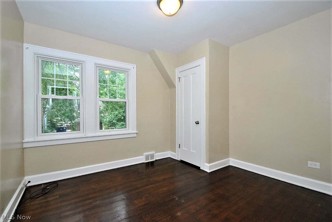 1243 Quilliams Road Cleveland Heights, OH 44121 - Photo 17 of 31