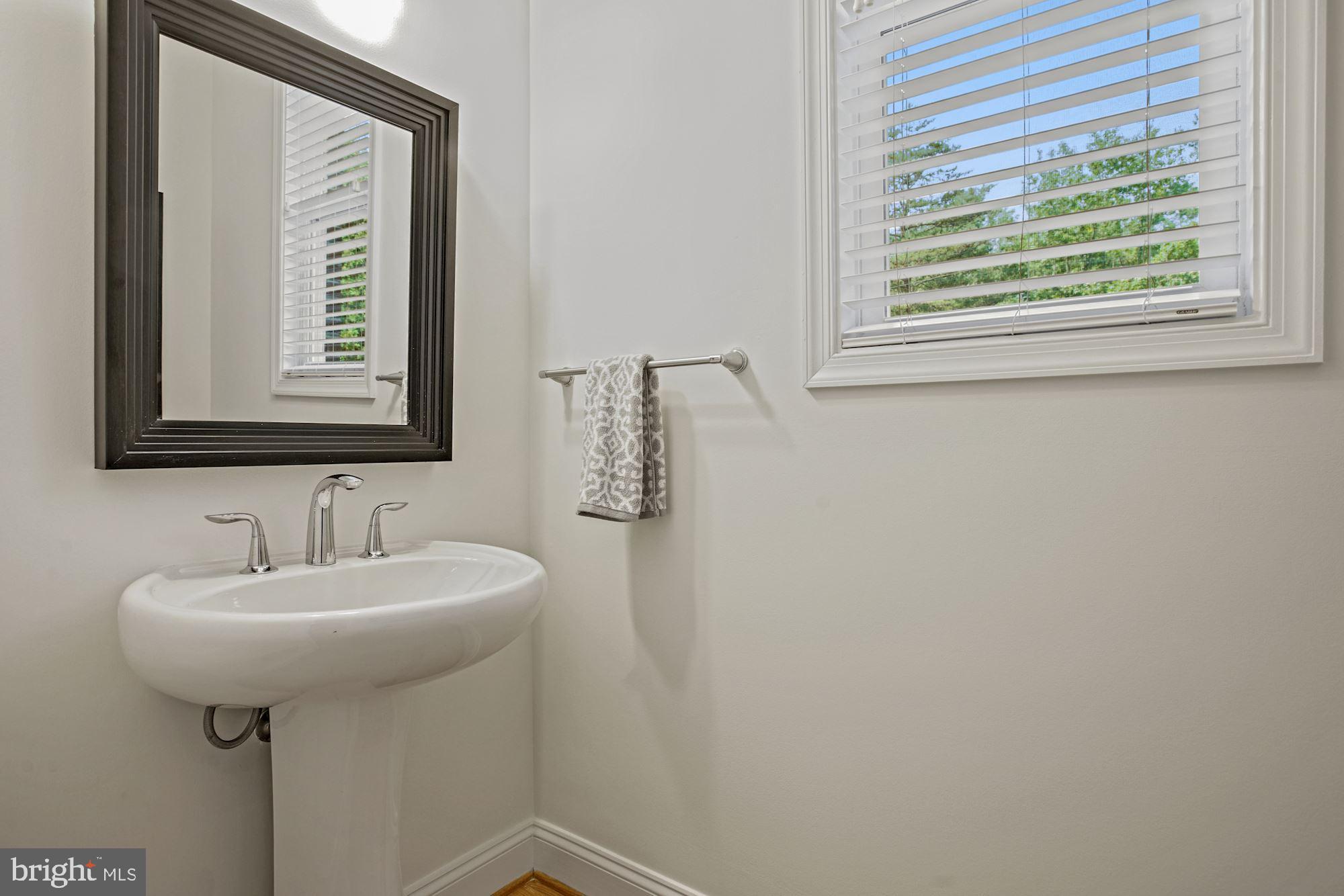 8005 Flint Street Springfield, VA 22153 - Photo 19 of 52