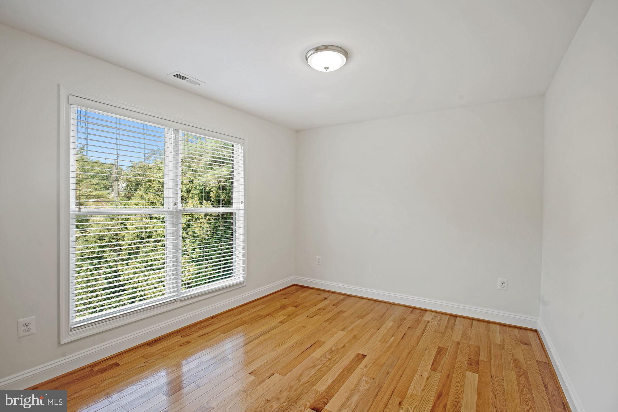 8005 Flint Street Springfield, VA 22153 - Photo 26 of 52