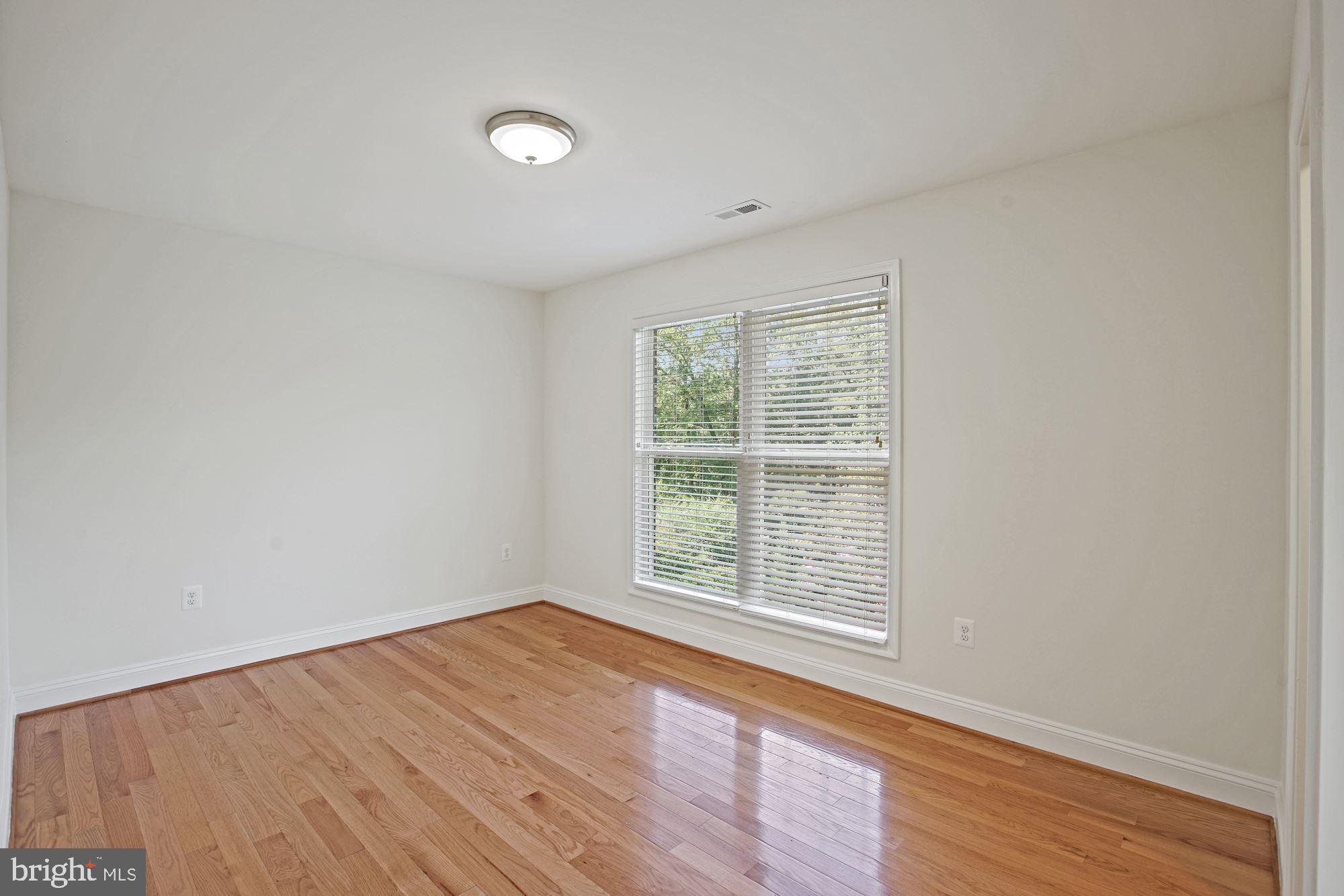 8005 Flint Street Springfield, VA 22153 - Photo 29 of 52