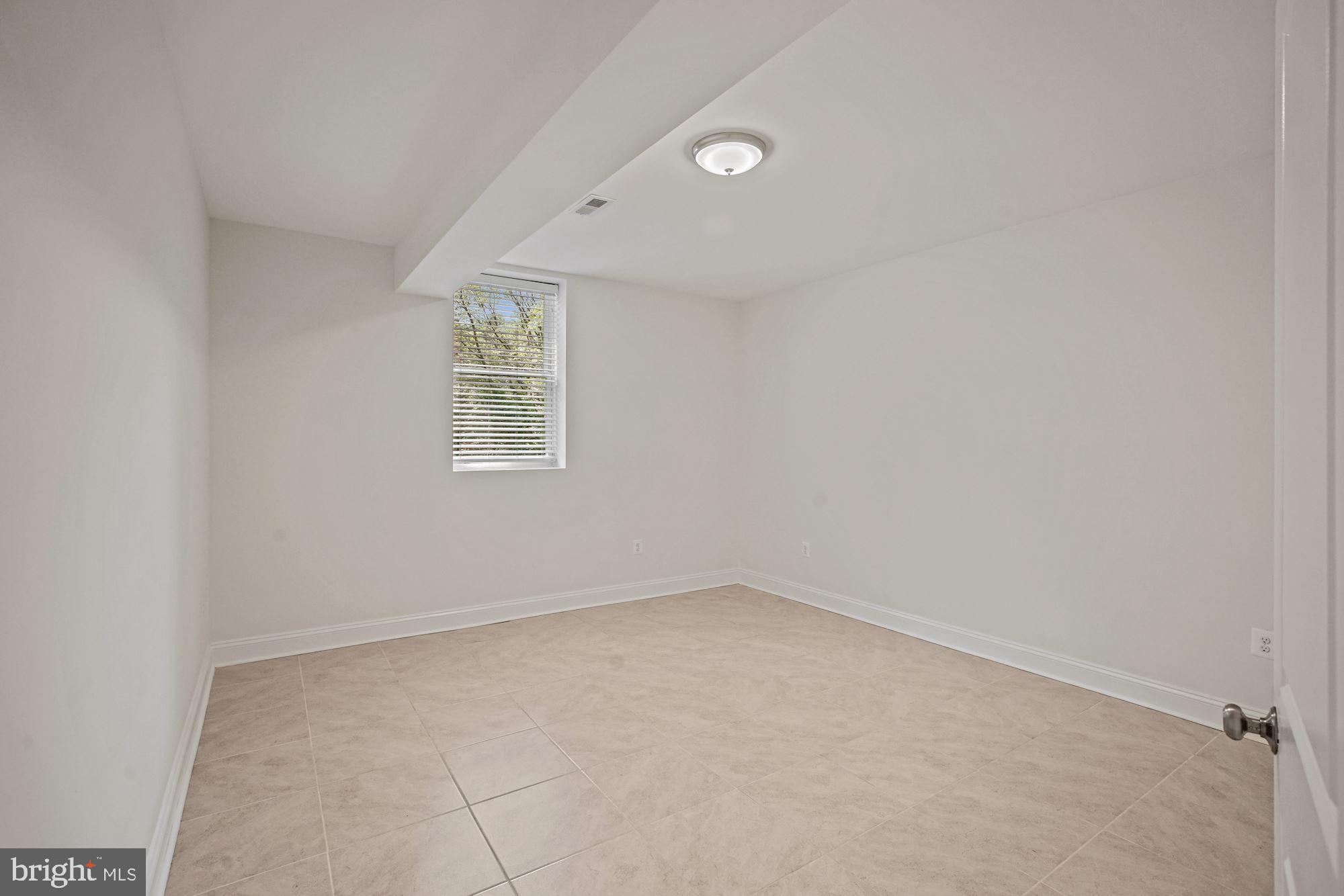 8005 Flint Street Springfield, VA 22153 - Photo 41 of 52