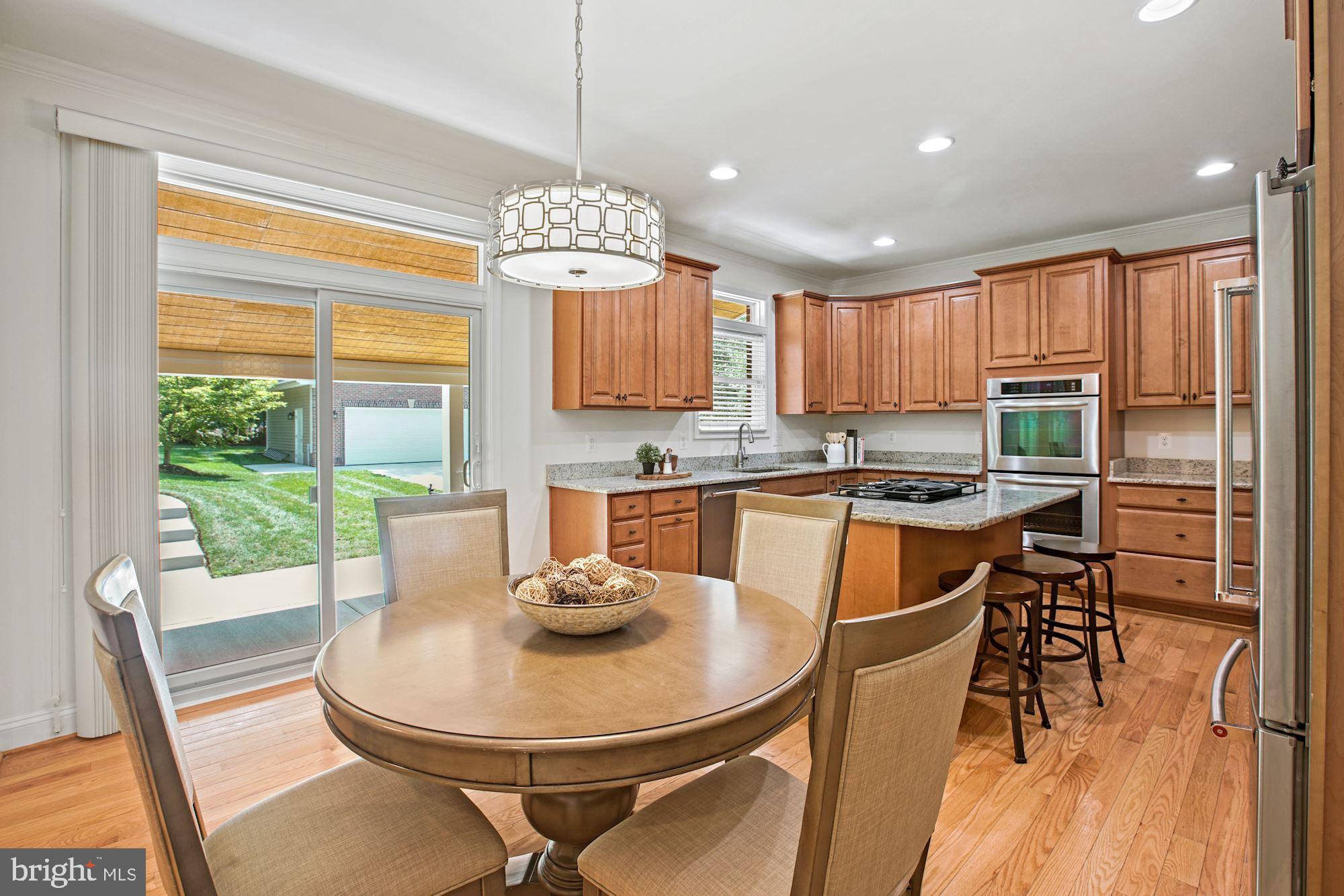 8005 Flint Street Springfield, VA 22153 - Photo 8 of 52