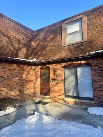 $1,500 | 5065 Crooks Road, Unit 52, Royal Oak, MI 48073